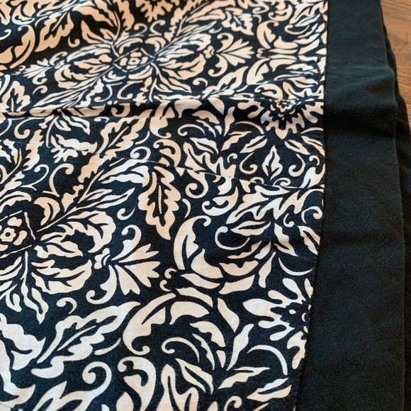 Ann Taylor Damask Skirt in Black/Cream - Picture 6 of 6